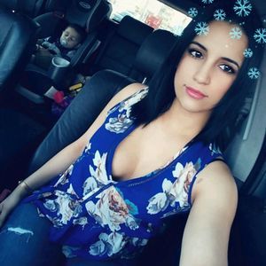 Meet your Posher, Claudia